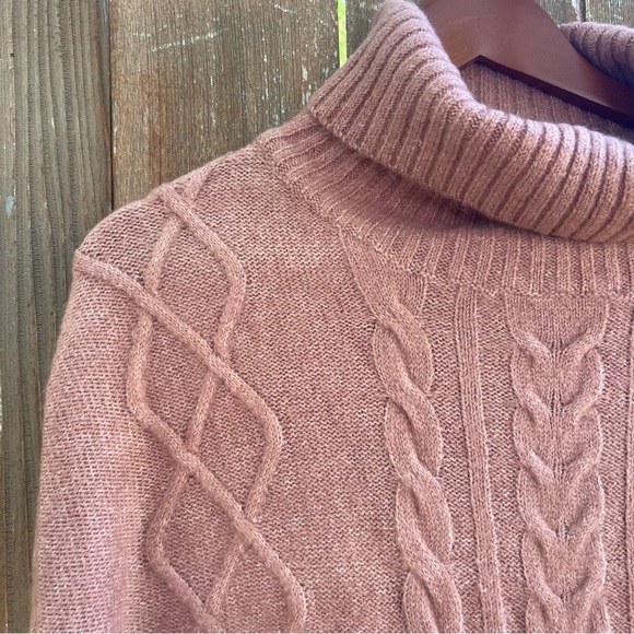 MAZIK Women’s Pink Cable Knit Turtle Neck Sweater Shawl Shrug Size Large - Picture 2 of 11